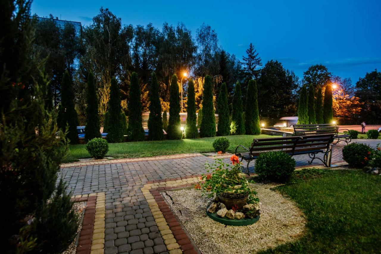 Курортний Готель Золота Корона Трускавец Экстерьер фото